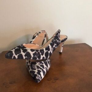 Animal print gray dark gray, 3 in heel